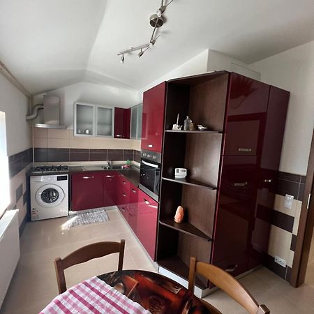 Ovidius Apartament Cisnadie Экстерьер фото